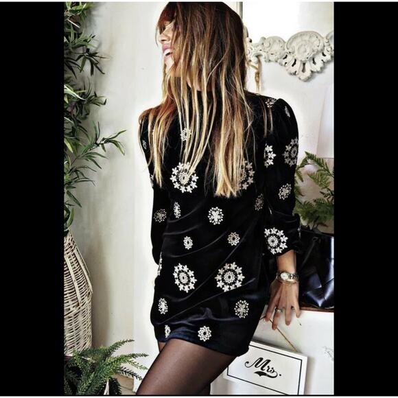 LAST ONE!!! BLOGGER FAVE!!! ZARA Puff Sleeve Mini Dress NWT 🖤 - Picture 9 of 16